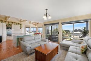 Oceanview Family Retreat