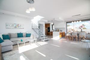 Francis & Gregorys Luxury Villas