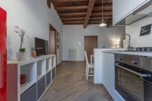 GuestHost - Nel Centro Storico Lovely Apartment