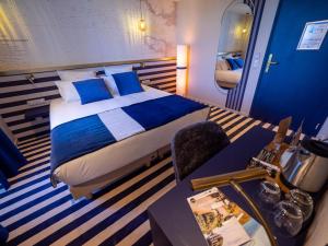 Hotels HOTEL LA MARINE : photos des chambres