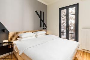 Vista by halu!: Spacious City Centre Home