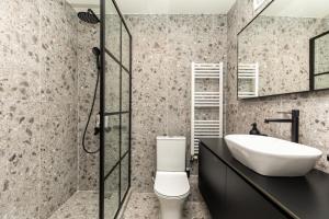 Vista by halu!: Spacious City Centre Home