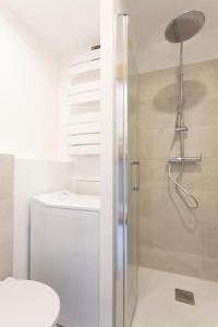 Chez Olivier - Magnifique studio avec piscine, vue sur la mer et parking