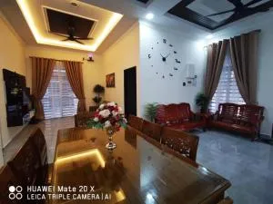 Double A Homestay TokJembal gong badak - Kampong Telaga Batin