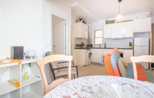 SEA VIEW, walking distance! Refurbished 2 bed, modern. 20 min. from Alicante Airport
