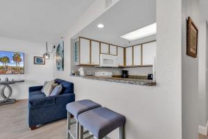 2BR Condo with Ocean View