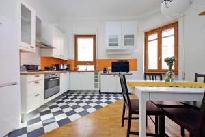 Monteverde family apartment