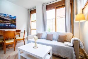 One-Bedroom Apartment room in Apartamentos Villablino Arturo Soria