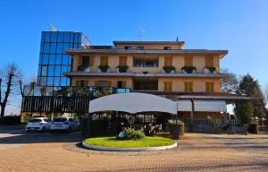 HOTEL AI TIGLI - Tizzano Val Parma
