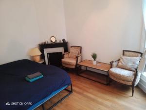 Large family typical Parisian Appartment