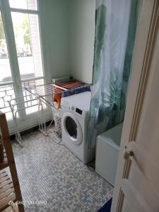 Large family typical Parisian Appartment