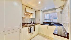 Bright & Spacious West London Gem