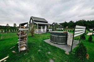 Szary Domek 3 jacuzzi kominek jezioro klimatyzacja