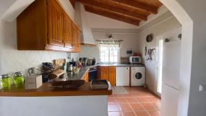 Arrifana Beach Break