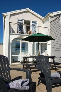 Sunny Side Up Beach House in Tywyn