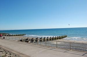 Sunny Side Up Beach House in Tywyn