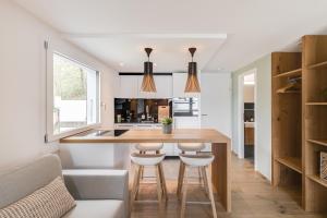 Bijou Lake Side Panorama - Seeblick und Erholung nahe Interlaken