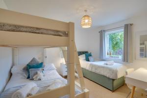 Eider Cottage Lower Mill Estate Lakeside Escape with Spa Access