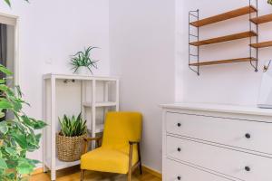 Plac Grunwaldzki Cosy Apartment by BookingHost