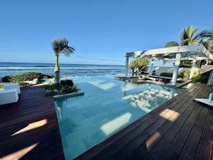 Villa Paradis Piscine et jacuzzi bord de mer - Trois Bassins