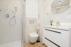 Comfortable Apartment Warsaw Wola & Balcony by Renters