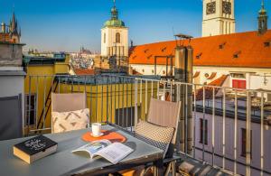 4 Arts Apartments by Adrez