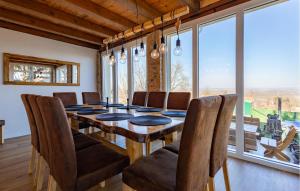 Awesome Home In Aljmas