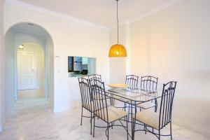 Comeback NOCHES DE BLANCO SATÉN