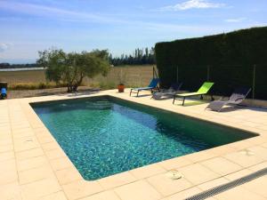 Appartements Provencal part with private pool, near Avignon, 6 sleeps. : photos des chambres