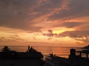 top sea view guest