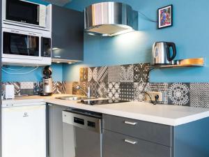 Val Thorens : Appartement 4 pers rénové avec balcon, local à ski, au pied des pistes - FR-1-637-70