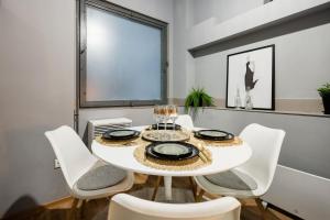 CENTRAL & Spacious HOME near Gozsdu Court, Quiet with AC