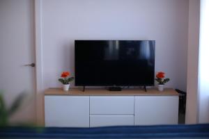 Maestro Damián, Moderna Vivienda Turística a Estrenar en Bilbao