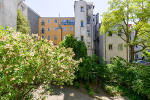 Modern One Bedroom Apartment in Poznań by Renters