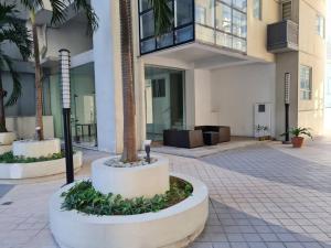 Cozy 2BR in BGC near golf course - B Fort TB