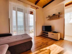 Bay Serenity apartments - Raslina