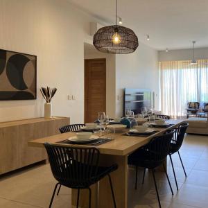 AH-10 - Luxury 3 BR Beach Apartment in typical island village by Althea