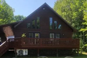 Deerwood Cabin on Lake Gogebic - near to ATV/Snowmobile trails - Bergland