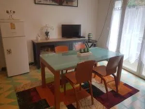 Les Pieds dans l'eau - Montagnol