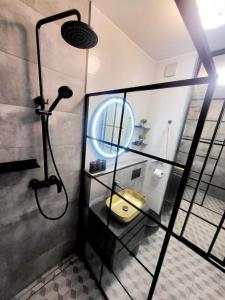 Urban Oasis: Stylish Retreat