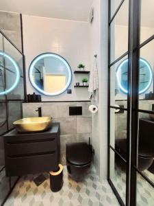 Urban Oasis: Stylish Retreat