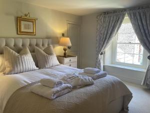 Quite location Near the Quay, Newly Refurbished 2 Ensuite Kingsize Bedrooms