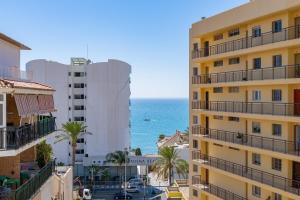 3 bedroom apt close to the beach