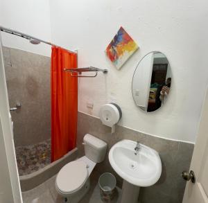 Feathers Hotel & Lounge