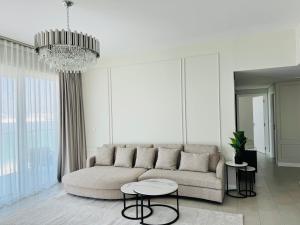 Luxury Brand New 2 Br Apartment In La View -jbr