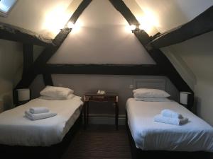 Standard Twin Room room in Risley Hall Hotel