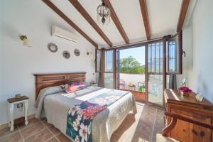 Finca Alcaparaín con Piscina en Caminito del Rey-Carratraca