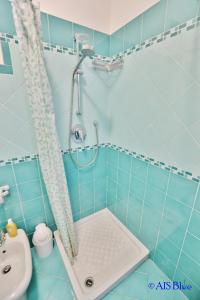 A/C, sea view, 400 from the beach img17