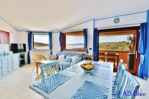 A/C, sea view, 400 from the beach img3