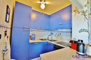 A/C, sea view, 400 from the beach img6